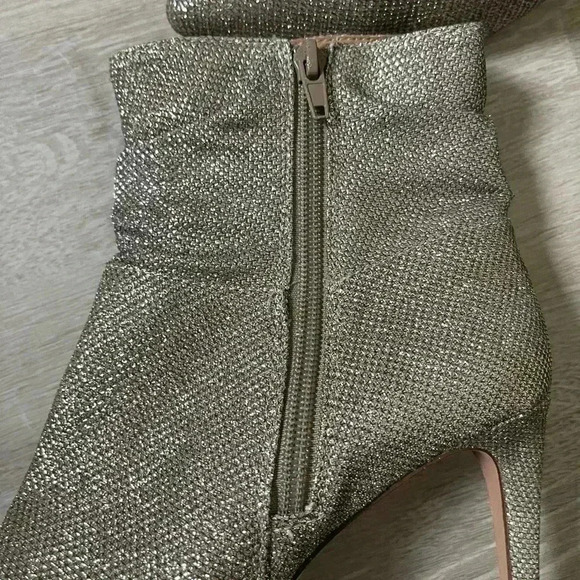 XOXO Silver Glitter Boots Size 9 - Picture 7 of 8
